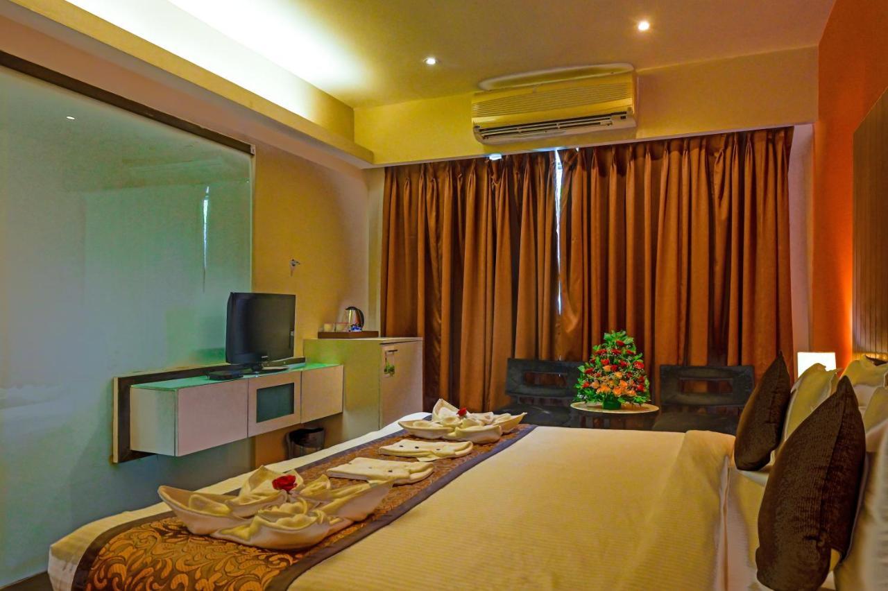Citrus Hotel Lonavala Bagian luar foto