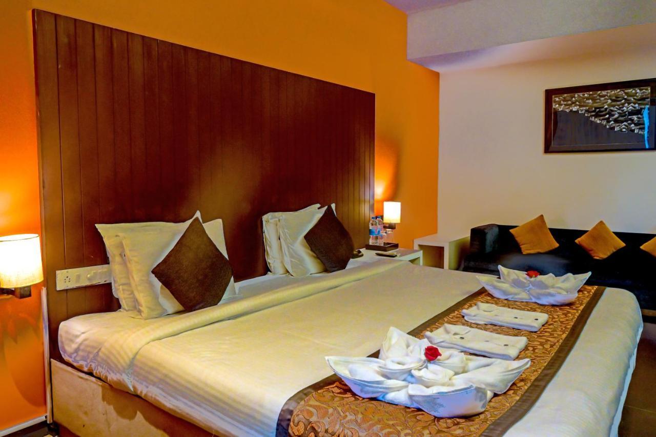 Citrus Hotel Lonavala Bagian luar foto