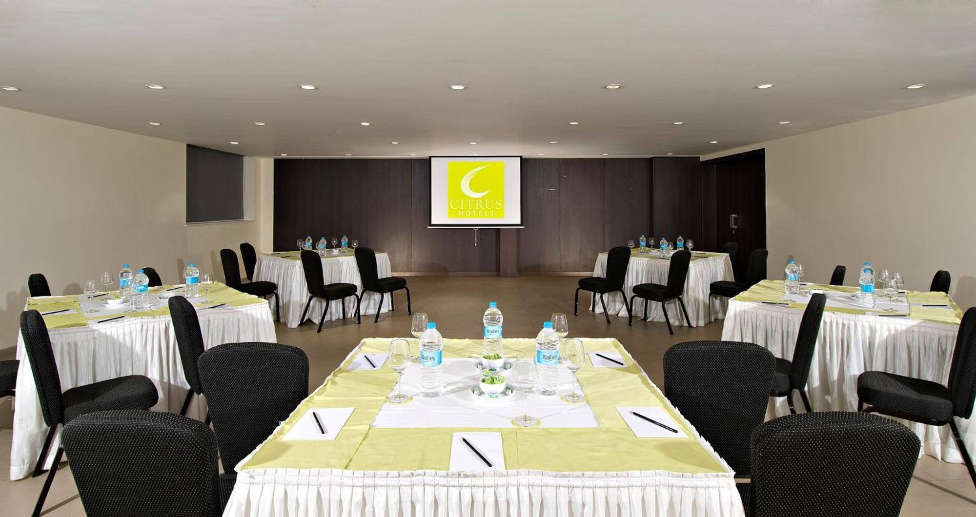 Citrus Hotel Lonavala Bagian luar foto