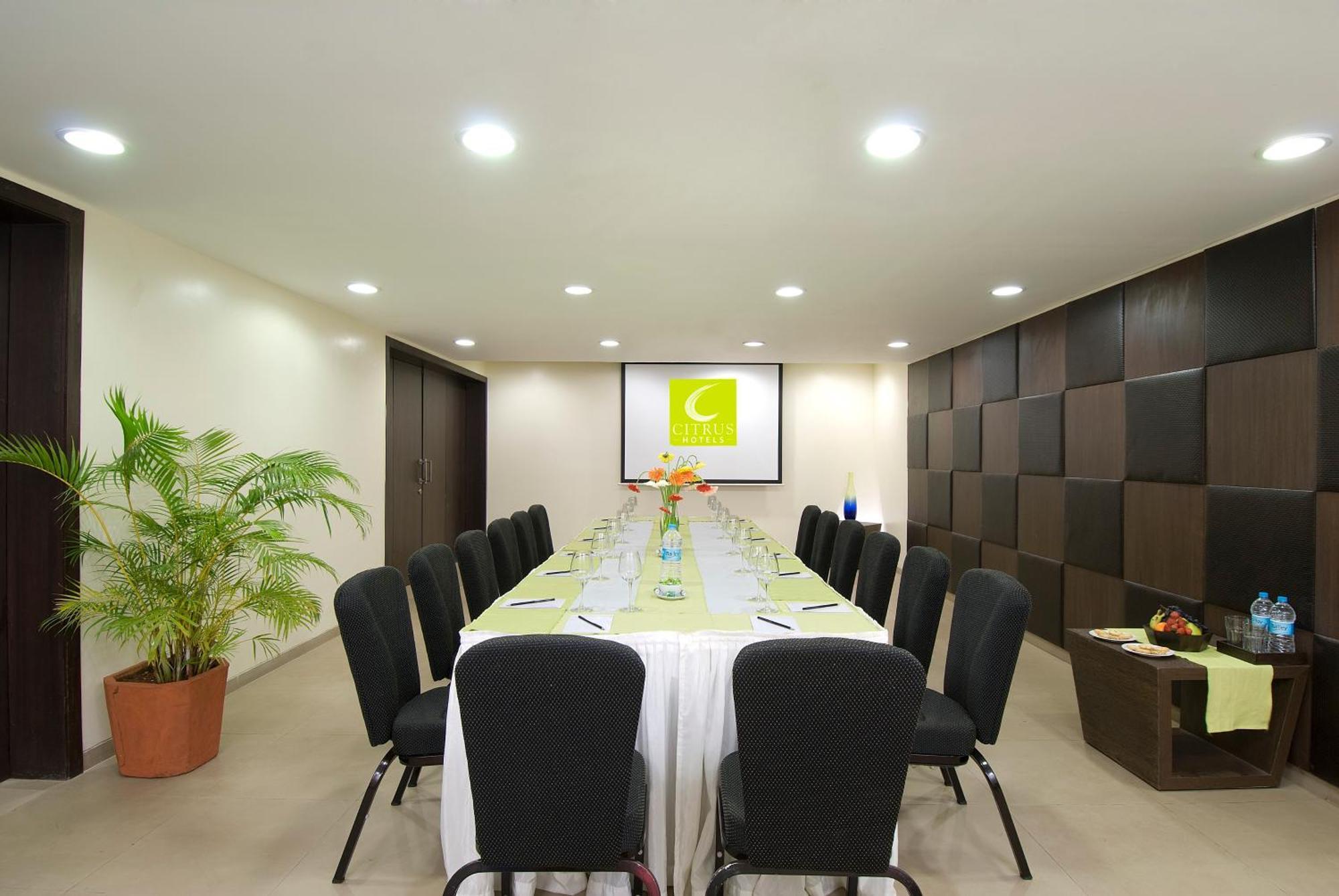 Citrus Hotel Lonavala Bagian luar foto