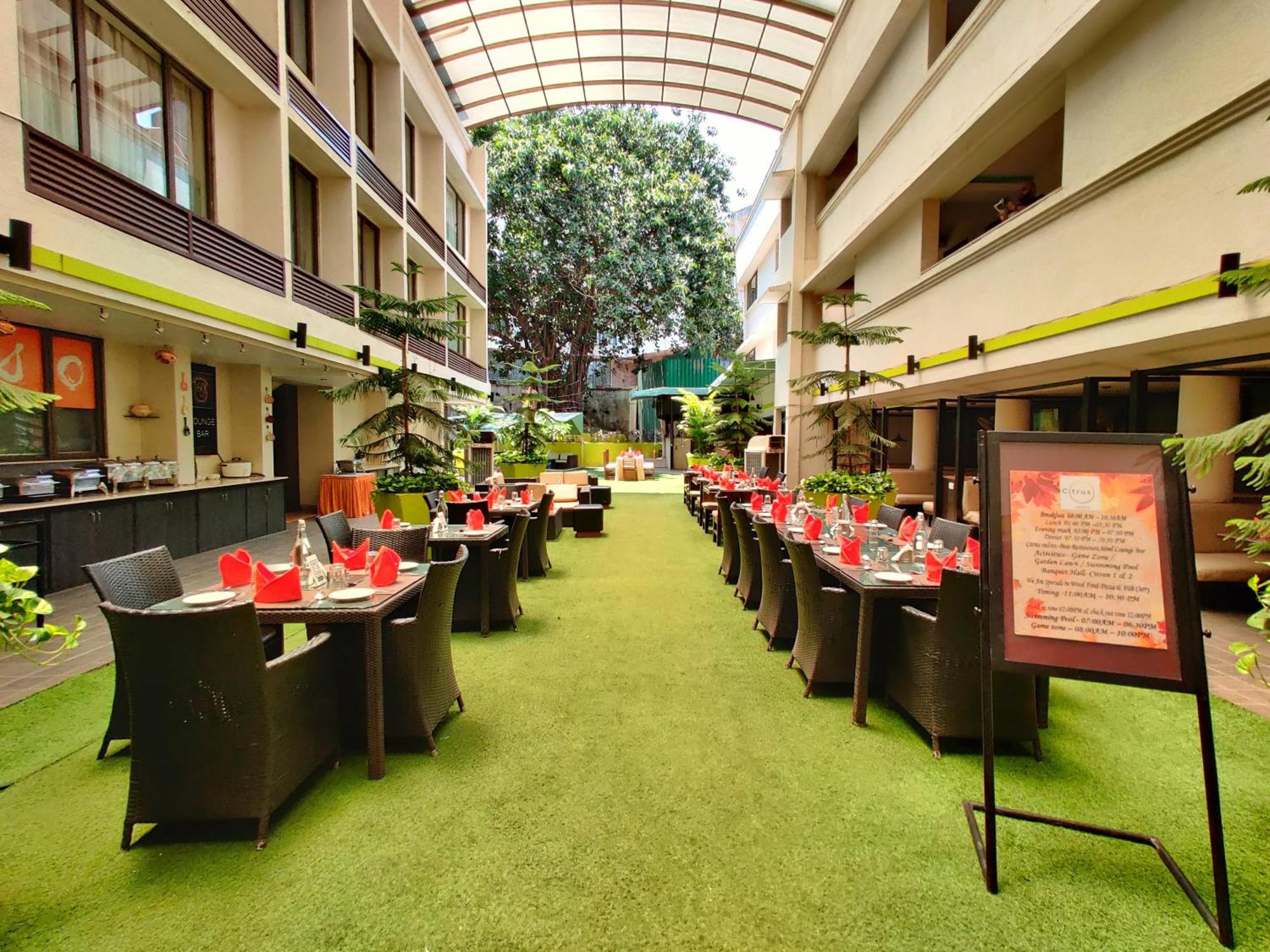 Citrus Hotel Lonavala Bagian luar foto