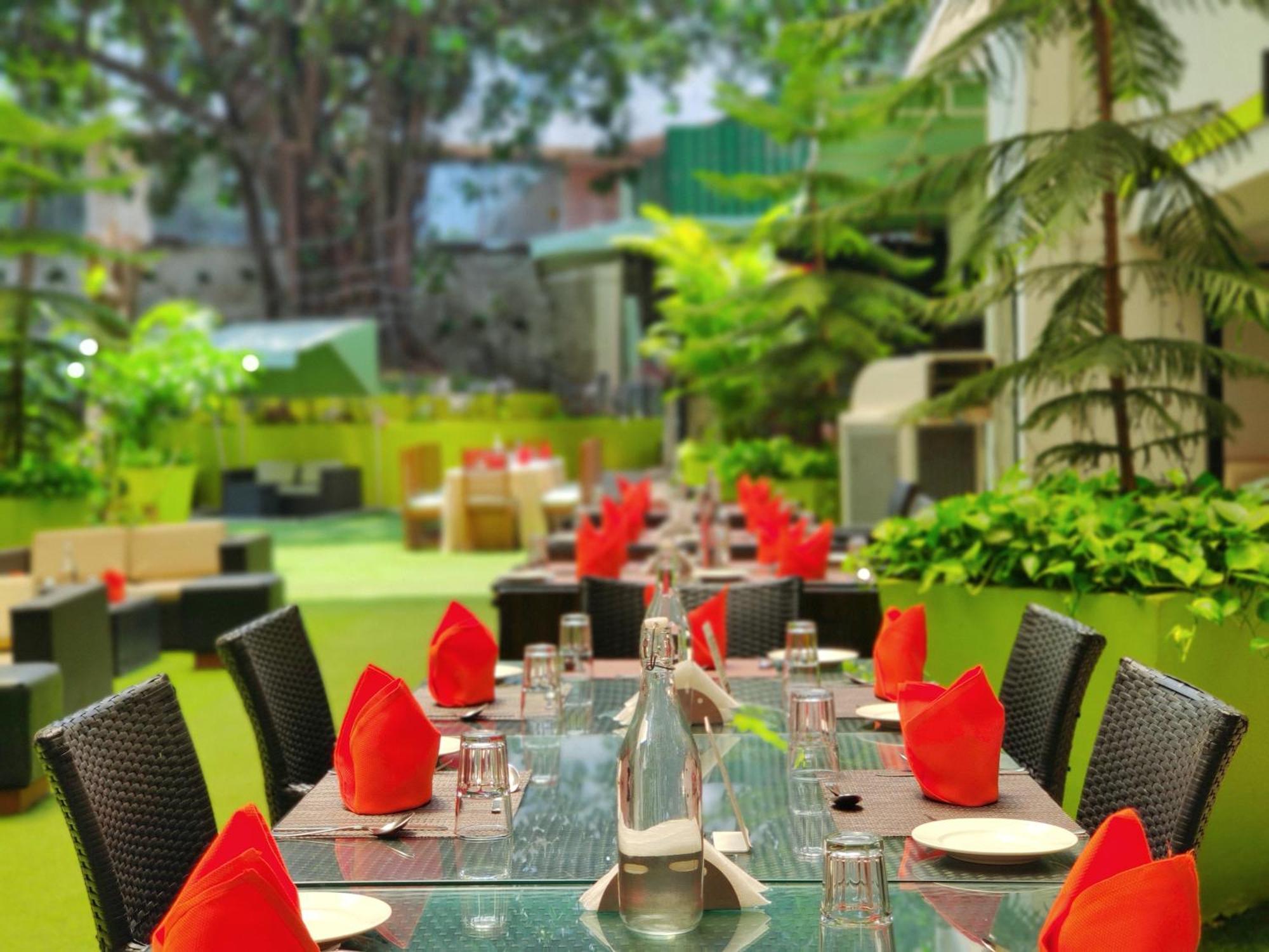 Citrus Hotel Lonavala Bagian luar foto