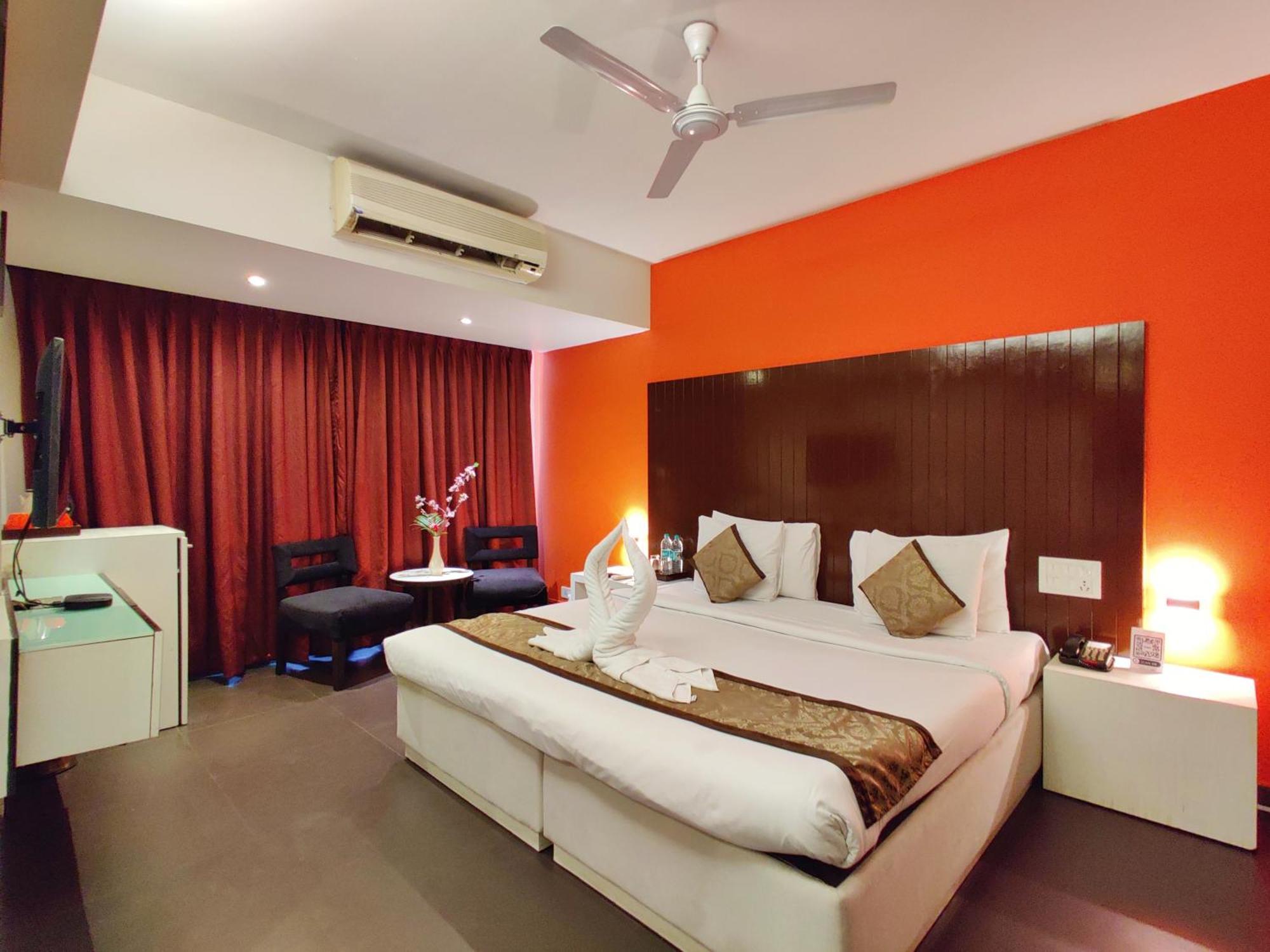 Citrus Hotel Lonavala Bagian luar foto
